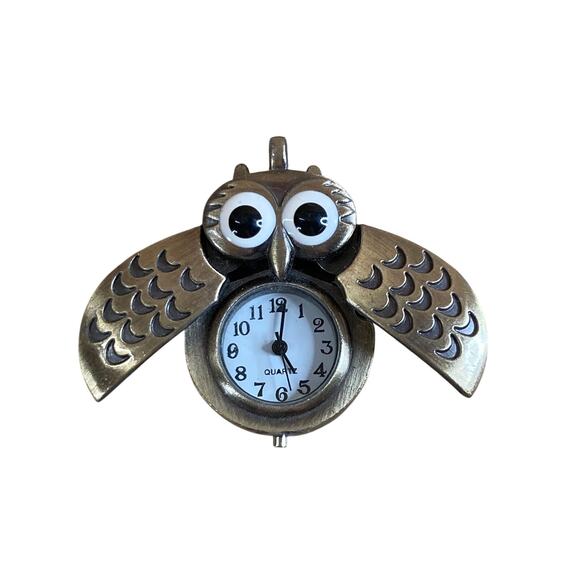 Source Unknown Jewelry - Brushed Antique Gold Tone Winged Owl Pendant Watch (Untested, Needs Battery)